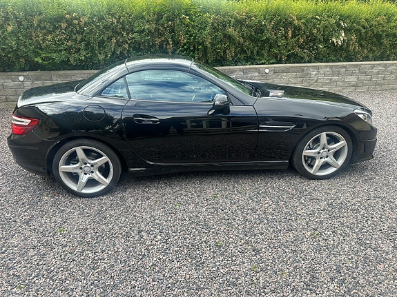 Mercedes-Benz SLK350 3 of 5