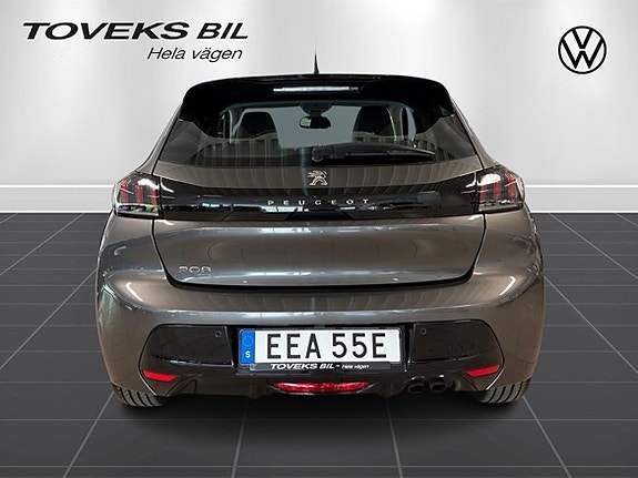 Peugeot 208 4 of 5
