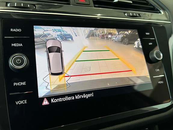 Volkswagen Tiguan Allspace 15 of 17