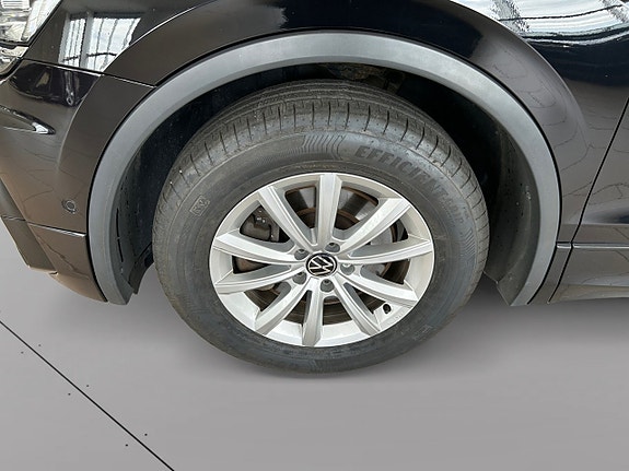Volkswagen Tiguan Allspace 14 of 17