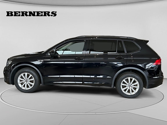 Volkswagen Tiguan Allspace 2 of 17