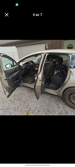 Peugeot 3008 3 of 5