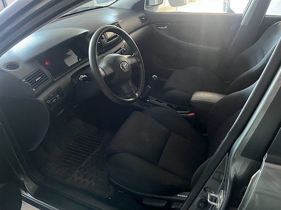 Toyota Corolla 5 of 5