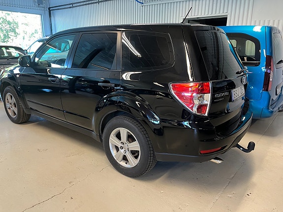 Subaru Forester 2 of 5