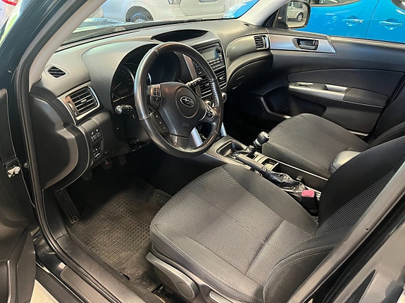 Subaru Forester 5 of 5