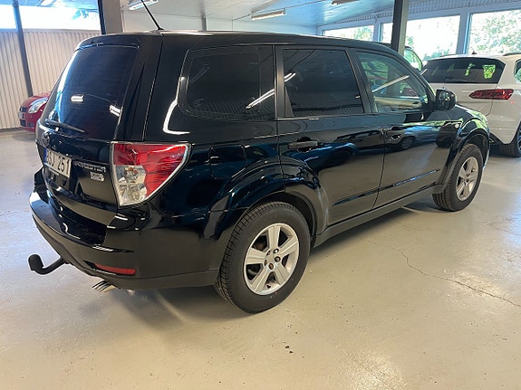 Subaru Forester 3 of 5