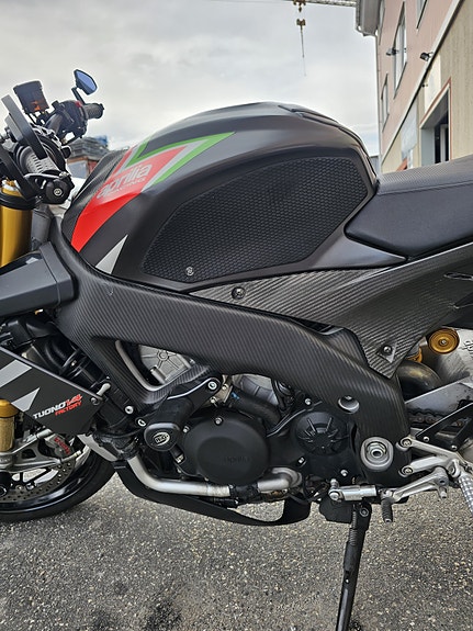 Aprilia 4 of 5