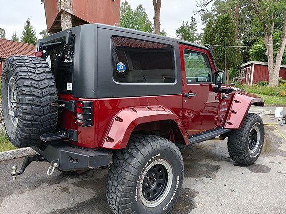 Jeep Wrangler 4 of 17