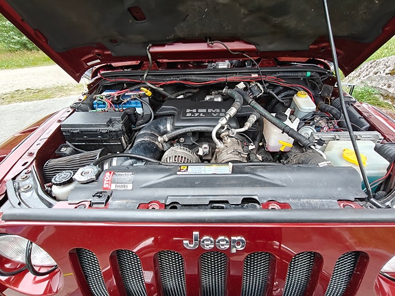 Jeep Wrangler 8 of 17