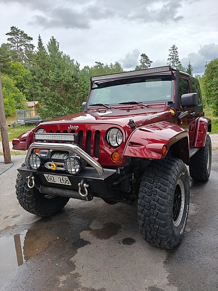 Jeep Wrangler 5 of 17