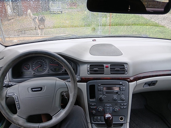 Volvo S80 4 of 5