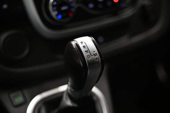 Nissan NV300 22 of 28
