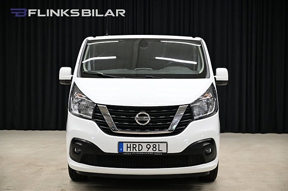 Nissan NV300 11 of 28
