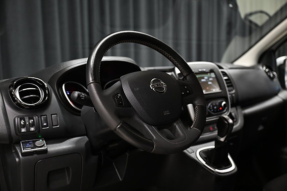 Nissan NV300 14 of 28