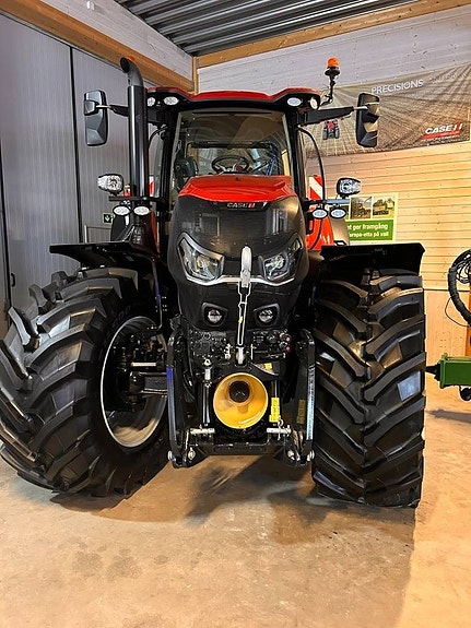 Case IH Optum 340 CVXDrive 3 of 5