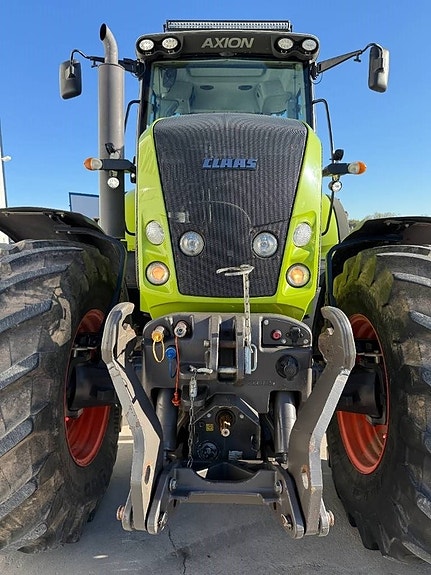 CLAAS Axion 850 8 of 9