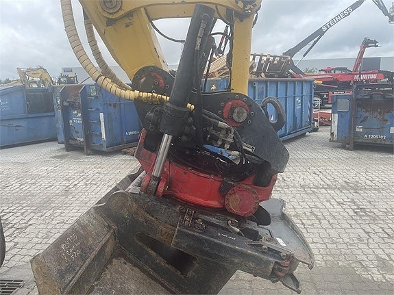 Komatsu PC290LC-11 10 of 14