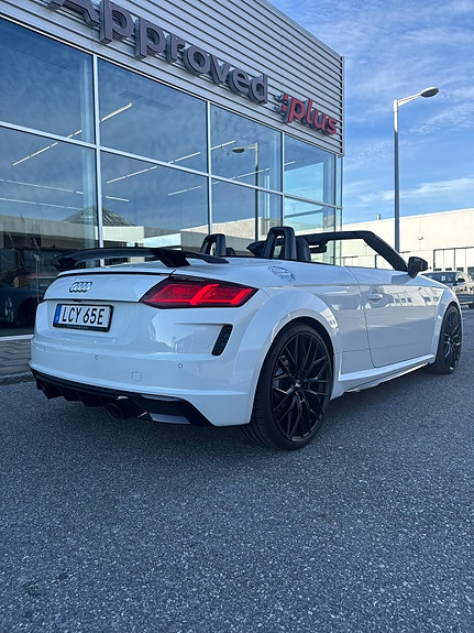 Audi TT 4 of 5