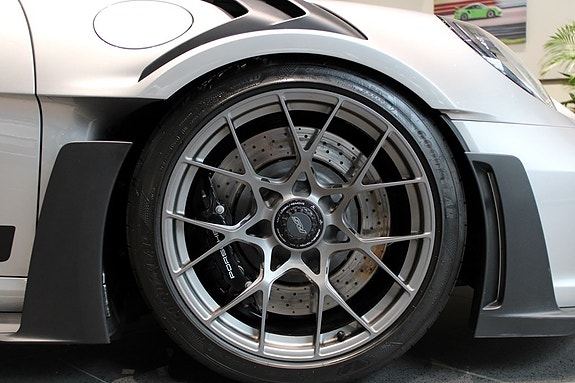 Porsche 911 GT3 RS 9 of 20