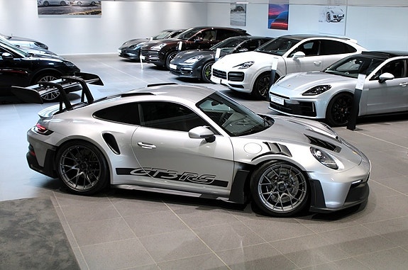 Porsche 911 GT3 RS 7 of 20