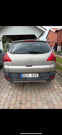 Peugeot 3008 2 of 4