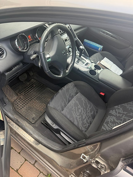 Peugeot 3008 3 of 4
