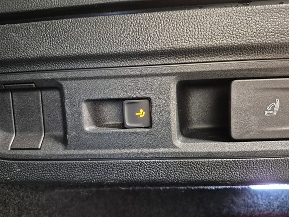Volkswagen Passat 10 of 11