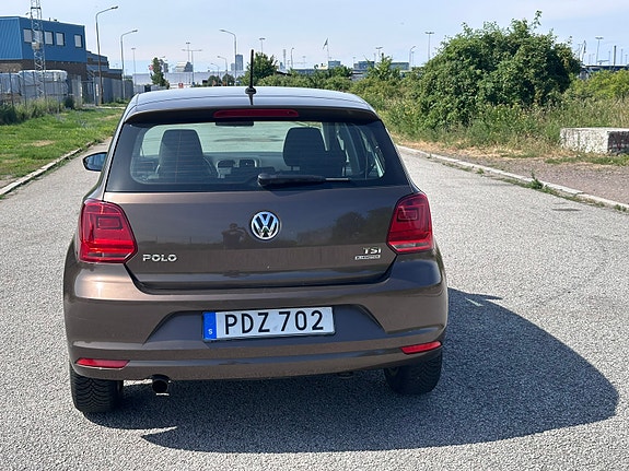 Volkswagen Polo 2 of 7
