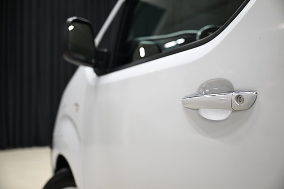 Opel Vivaro-e 25 of 30