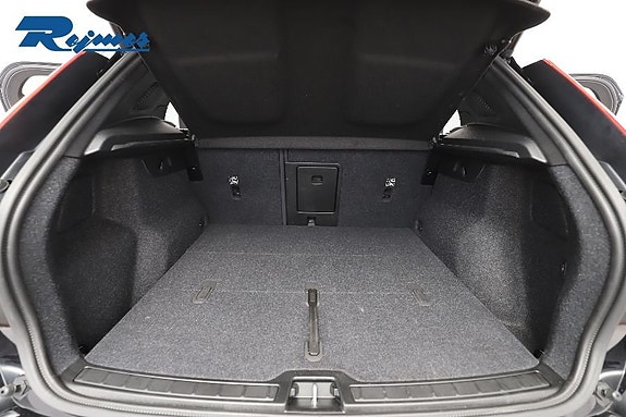 Volvo EX40 17 of 25