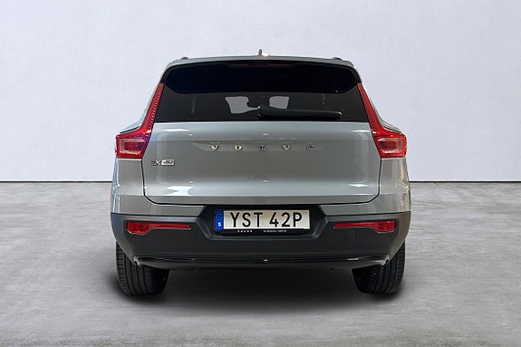 Volvo EX40 5 of 14