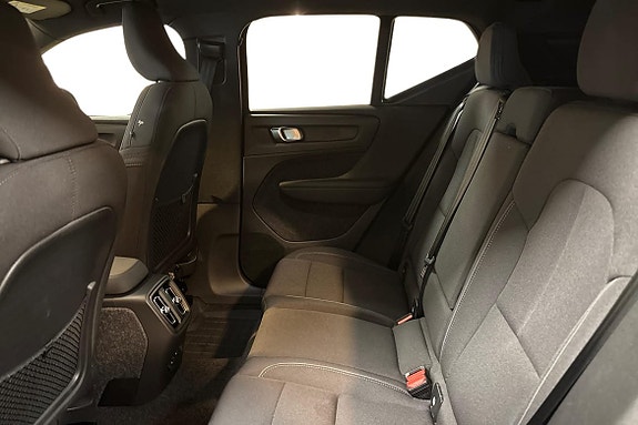 Volvo EX40 11 of 14