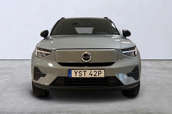 Volvo EX40 7 of 14