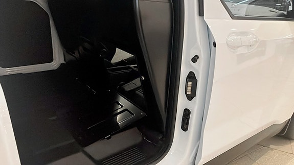 Ford E-Courier 8 of 8