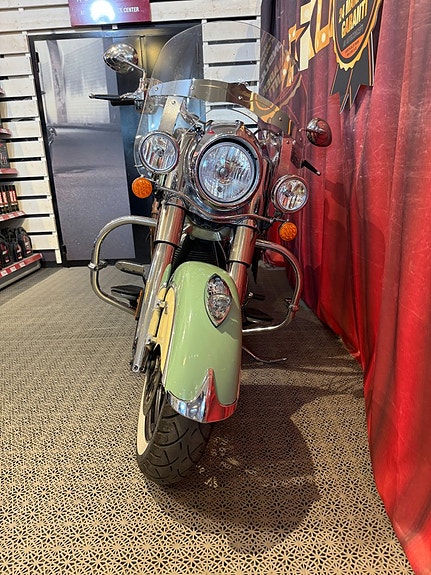 Indian CHIEF CLASSIC VINTAGE 3 of 14