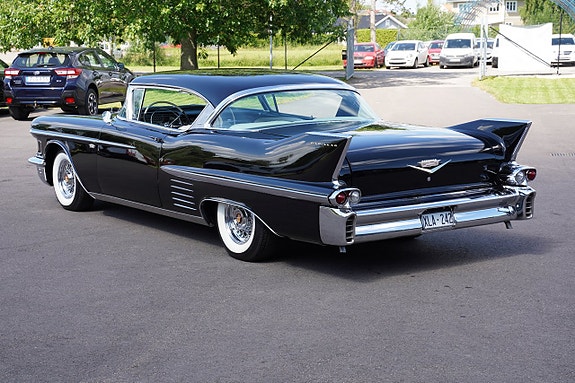 Cadillac Coupé DeVille 5 of 5