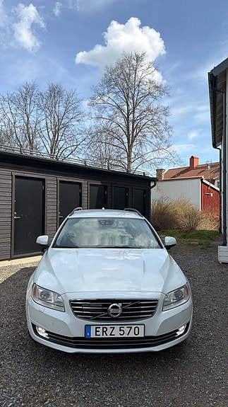 Volvo V70 2015