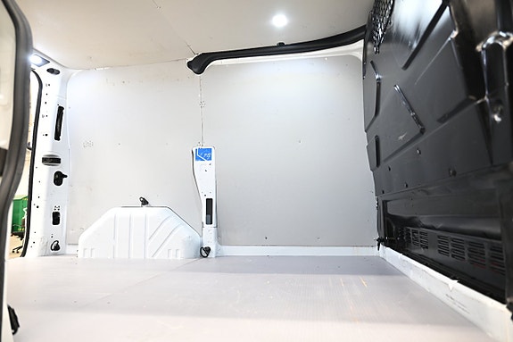Ford Transit Custom 9 of 26