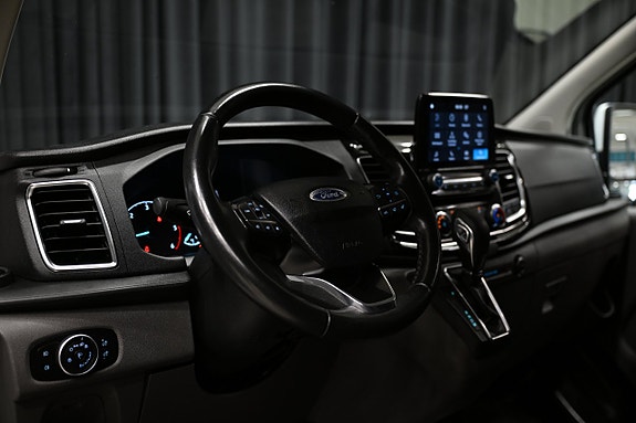Ford Transit Custom 13 of 26