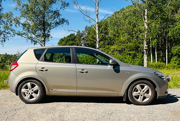 Kia Ceed 3 of 4