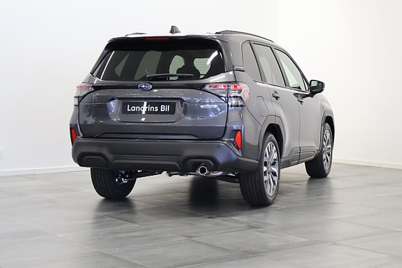 Subaru Forester 3 of 5