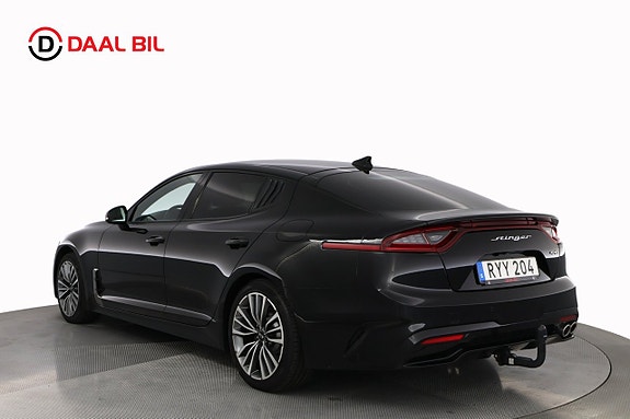 Kia Stinger 8 of 28