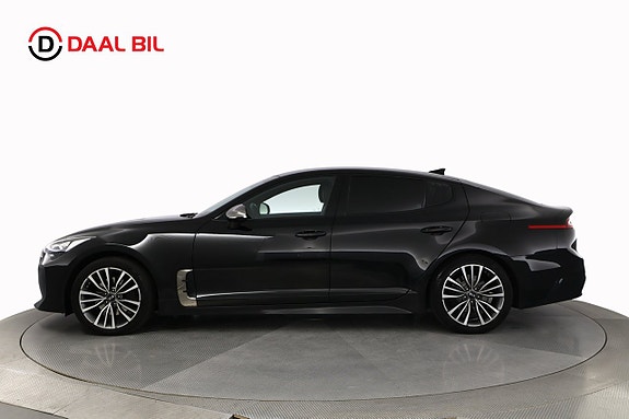 Kia Stinger 9 of 28