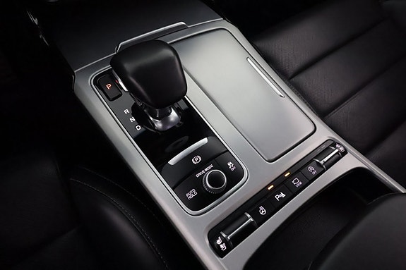 Kia Stinger 24 of 28