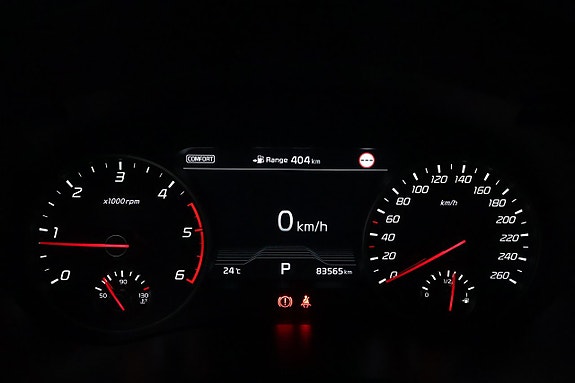 Kia Stinger 16 of 28