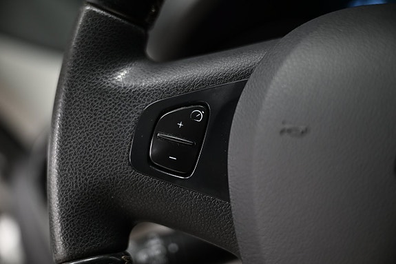 Nissan NV300 23 of 28