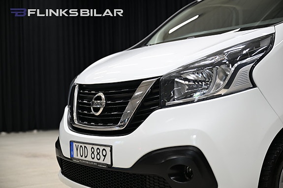 Nissan NV300 16 of 28