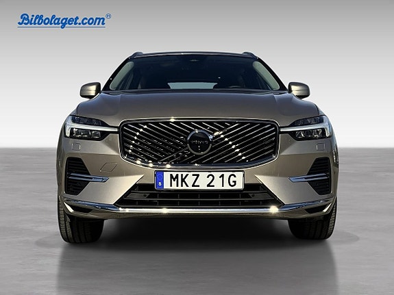 Volvo XC60 2 of 5