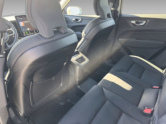 Volvo XC60 12 of 19