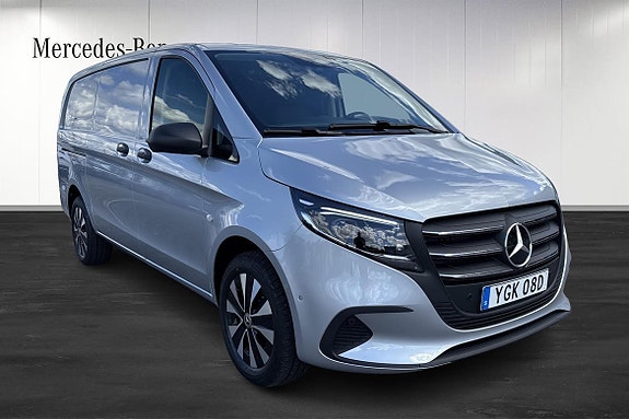 Mercedes-Benz Vito 108 3 of 5